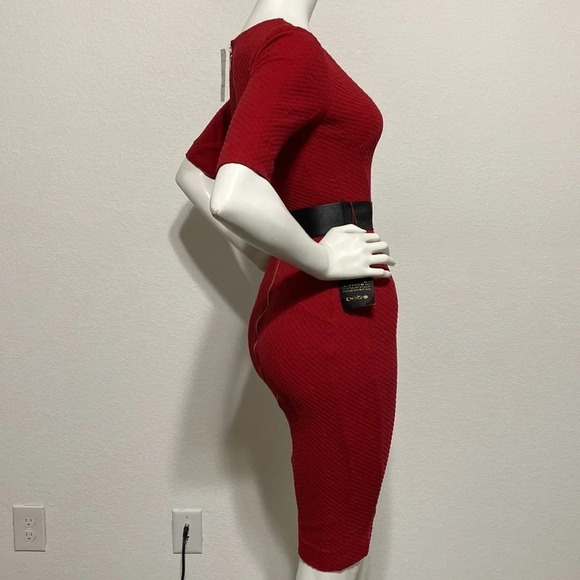 Bebe NWT Temple Red V-Neck Belted Dress Size XXS - Picture 8 of 8